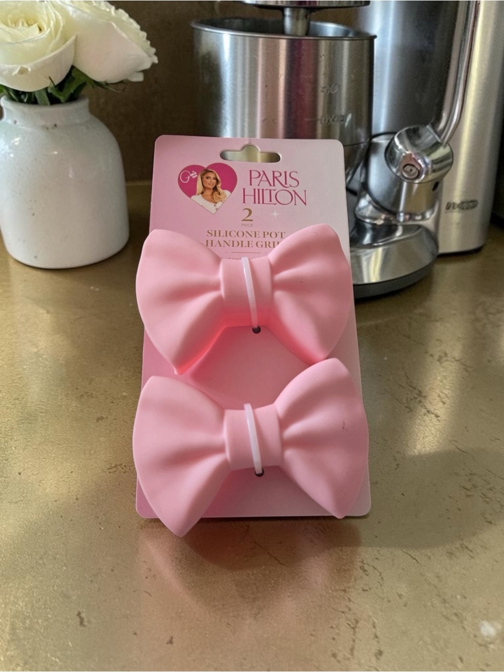 NWT Paris Hilton Pink Bow Pot Handle Grips 💕 (set of 2)